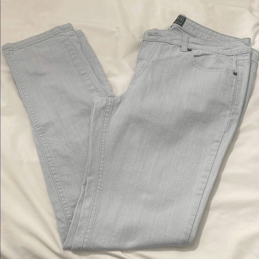 3/20$ Roots Women's Soft Gray Straight Leg Jeans